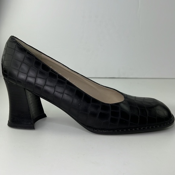 Delman Chunky Heel Leather Pumps Shoes - Picture 3 of 11